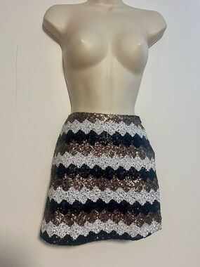 Andrée Sequin Mini Skirt Womens Medium Black Gold Silver Chevron Stripe Party